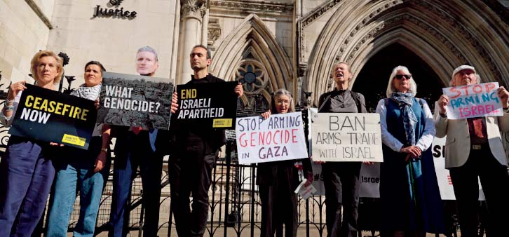 Appel des artistes britanniques à bloquer les ventes d'armes à Israël