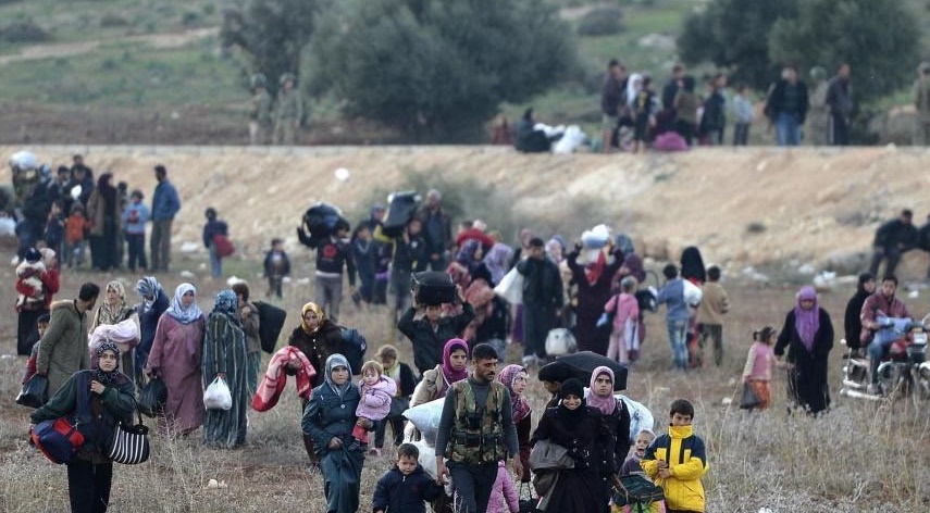 Des milliers de Syriens fuient Alep vers la Turquie
