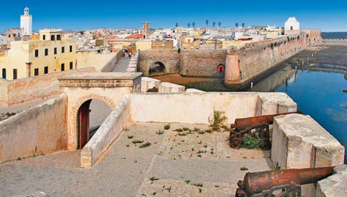 Un programme éducatif ambitieux pour ancrer les valeurs de la Marche Verte et promouvoir la citoyenneté chez les jeunes Un programme éducatif ambitieux pour ancrer les valeurs de la Marche Verte et promouvoir la citoyenneté chez les jeunes