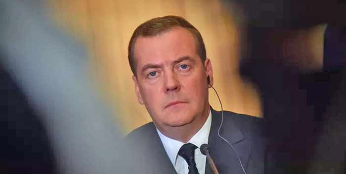 L'ex-président Medvedev, le tournant provocateur d'un ancien réformateur