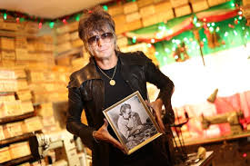 Pied à pied, un cordonnier préserve le glorieux passé d'Hollywood Pied à pied, un cordonnier préserve le glorieux passé d'Hollywood