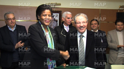 Le HCP et la Banque  mondiale signent une convention de coopération Le HCP et la Banque  mondiale signent une convention de coopération