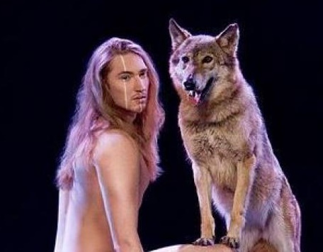 Danse nu avec les loups, l'étrange programme du candidat bélarusse à l'Eurovision