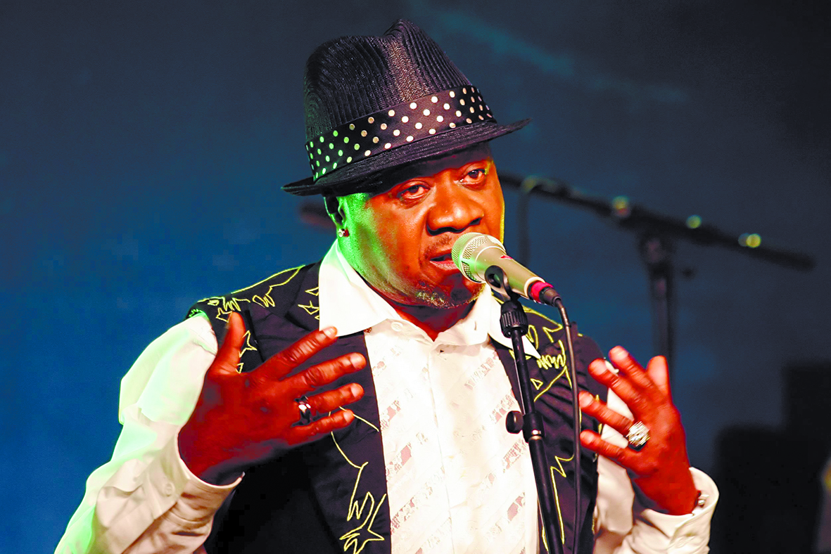 Kinshasa pleure  la perte  de Papa Wemba, “Roi de la rumba”