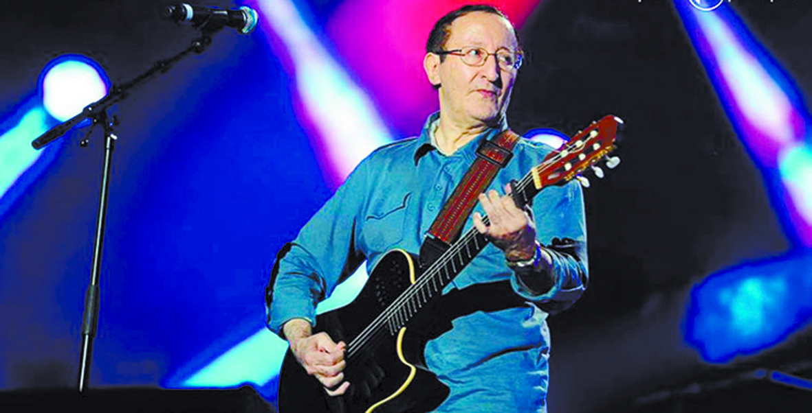 Le Prix “Rabab d’or” décerné à Idir Le Prix “Rabab d’or” décerné à Idir