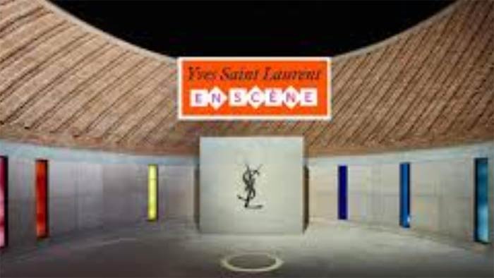 L’exposition "Yves Saint Laurent en scène" à Marrakech