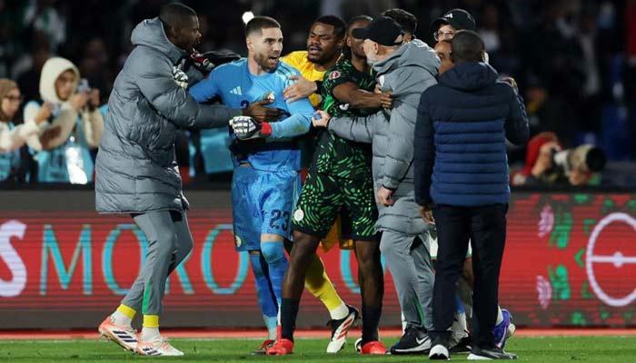 Zidane et Belghali suspendus