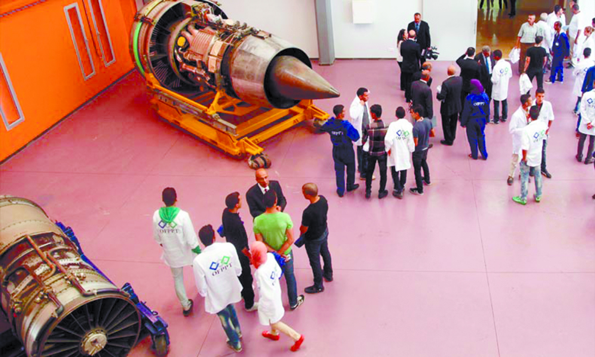 Convention entre l’OFPPT et un  spécialiste français en peinture d’avion