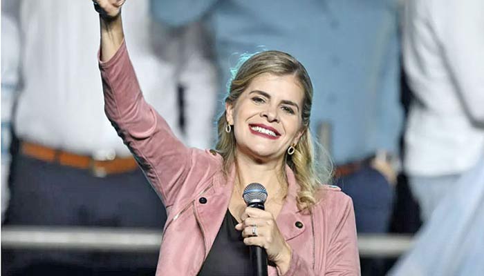 Laura Fernandez, partisane de la fermeté contre le crime, élue présidente du Costa Rica