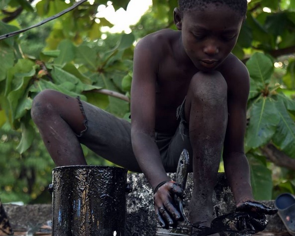 Quand les souvenirs pour touristes sont fabriqués par des enfants haïtiens