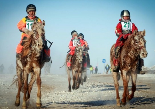 En Mongolie, le rêve des enfants-jockeys peut tourner au cauchemar