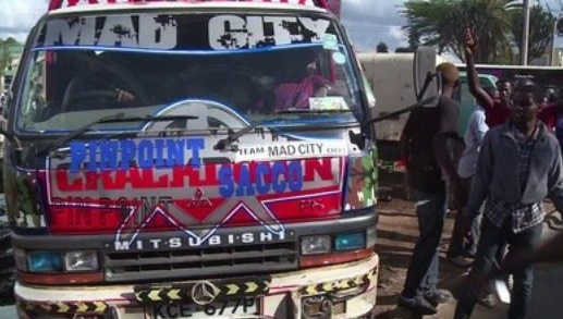 "Pimp my bus" dans les rues de Nairobi