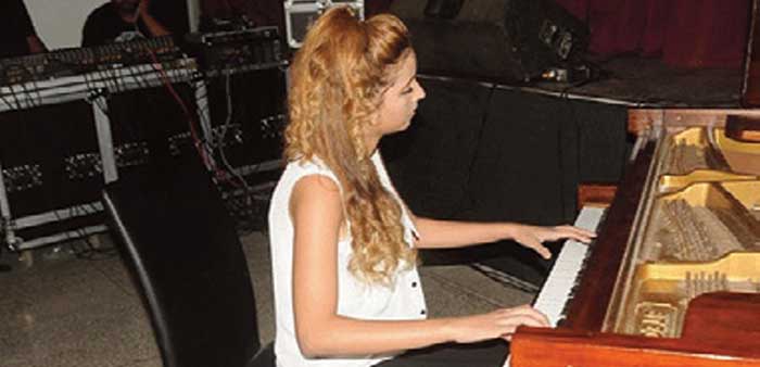 Une pianiste en herbe sous la férule d’«Arts et Cultures»