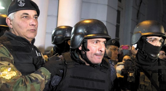 Insolite : Arrestation du politicien millionnaire