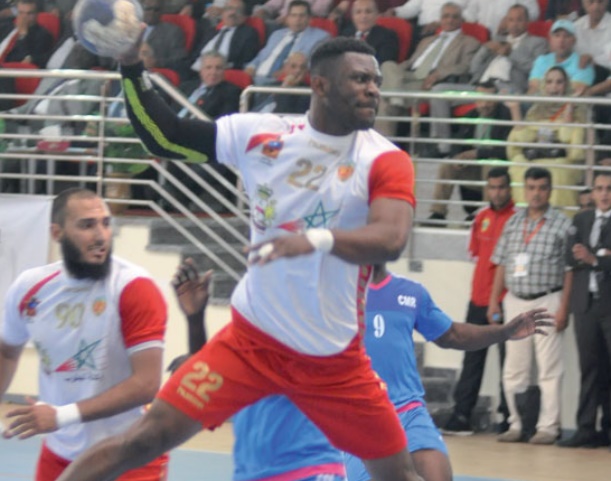 Hand : Le titre pour Widad Smara