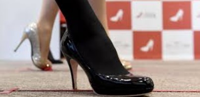 L'aisance en talons aiguilles, gage d'émancipation pour Japonaises gauches