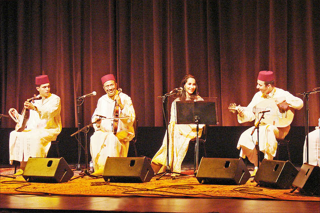 L'orchestre de Mohamed Larbi Temsamani enchante le public à Assilah L'orchestre de Mohamed Larbi Temsamani enchante le public à Assilah