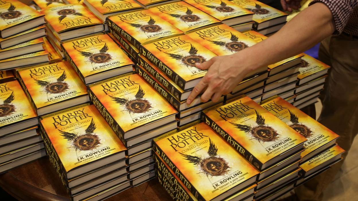 De New York à Singapour, les fans se ruent sur le nouveau Harry Potter