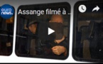 Assange filmé à son insu