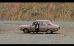 La mère et la Renault 12 dans un voyage entre la France et le Maroc