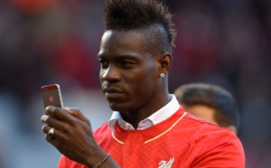 Balotelli peine à trouver club preneur Les rumeurs autour du PSG hantent la fin du mercato