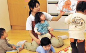 Japon: le paradoxal et insoluble manque de crèches au pays de la dénatalité