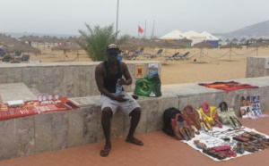 Des vendeurs sénégalais à la sauvette attirés plutôt par un retour à leur pays