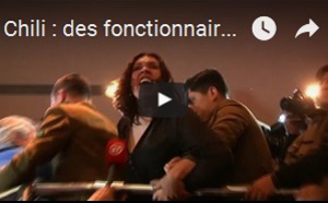 Chili : des fonctionnaires en colère manifestent dans le parlement