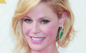 Les acteurs brillamment diplômés de l'Université : Julie Bowen