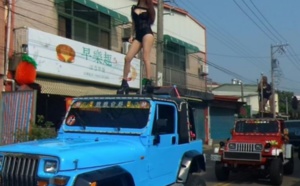 Insolite : Pole dance