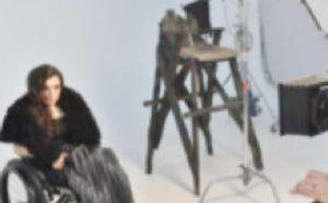 En Ukraine, la première mannequin en chaise roulante brise les tabous