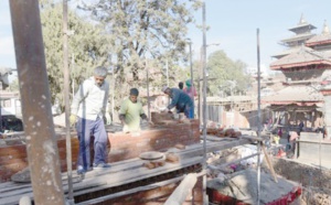 Le patrimoine du Népal menacé par une reconstruction bâclée