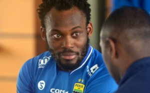 Essien sans permis de travail en Indonésie