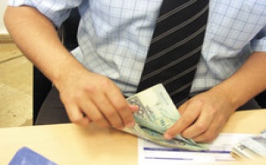 La fermeture de 267 agences fait des victimes : Plus de 100.000 clients  de banques pris en otages