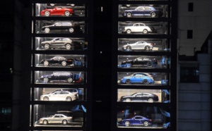 Insolite  : Distributeur automatique de voitures de luxe