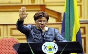 La présidente par intérim prête serment  : Le Gabon prépare l’après Bongo