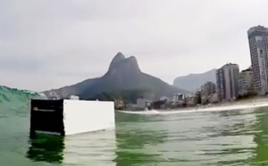 Insolite : Le surfeur de Rio