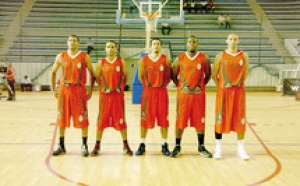 Championnat arabe des nations: Le Maroc surclasse l’Algérie et accède aux demi-finales