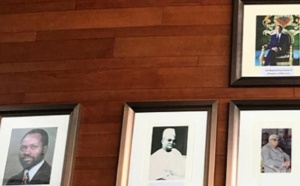 Une photo géante de Feu S.M Hassan II accrochée au siège de l’Union africaine