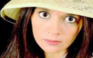 L'humoriste franco-marocaine en tournée en France : Sophia Aram «a du plomb dans la tête»