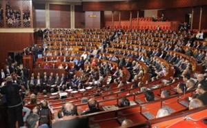 Forte volonté de la Chambre des  représentants de confronter sa pratique  Rencontre de communication des conseillers chargés des affaires parlementaires auprès des différents ministères