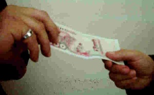 Transparency dresse le bilan de la corruption dans le monde : La loi sur le blanchiment au Maroc reste “sélective”