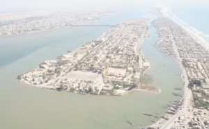 A Saint-Louis du Sénégal, l'océan menace habitants et patrimoine