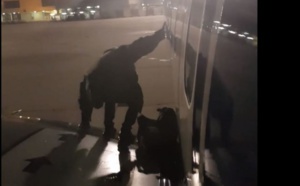 Insolite : Prendre place sur l'aile de l’avion