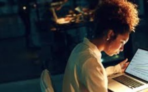 Le travail de nuit lié à un risque accru de cancers chez les femmes