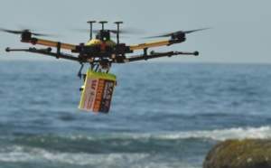 Des nageurs secourus en mer par un drone