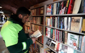 En Turquie, des éboueurs donnent une deuxième vie aux livres jetés