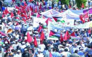 Des centaines de milliers de Marocains, toutes tendances et catégories sociales confondues, dénoncent à Rabat la barbarie israélienne