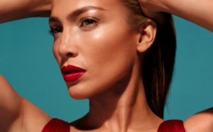 Jennifer Lopez lance sa propre marque de make-up !