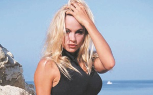 Des stars dans le rouge : Pamela Anderson